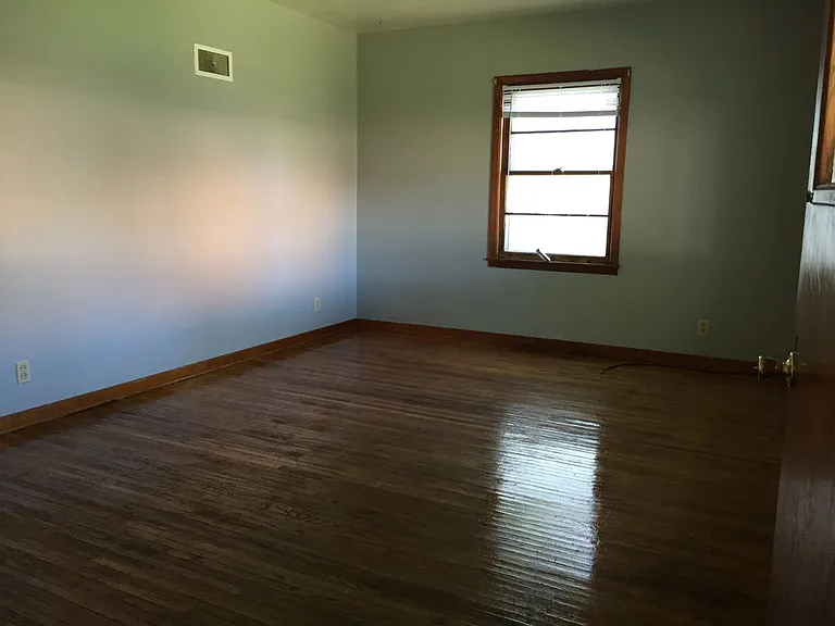 746 Hope Ave — Photo 7