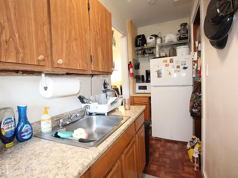 517 E Broadway #2 — Photo 17