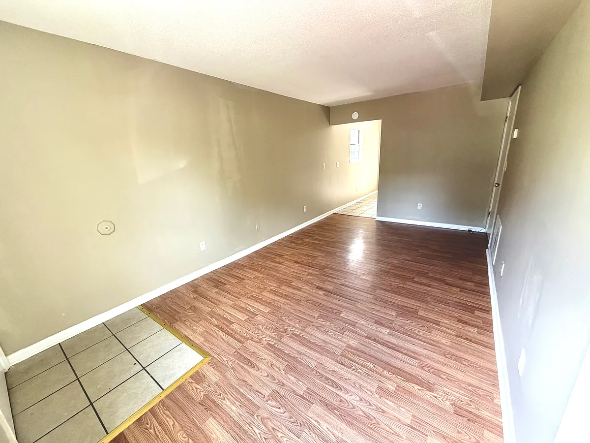 Building Photo - 5307 Marion Ave #A
