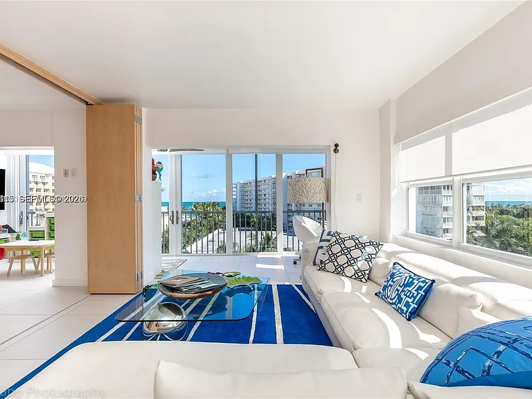 590 Ocean Dr #7C — Photo 1