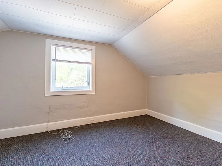 79 Chase St — Photo 13