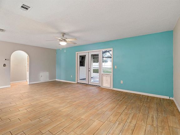 3rd image of 12904 Cedar Ridge Dr