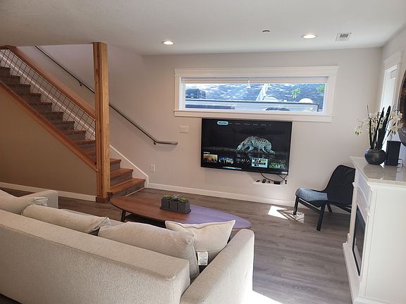 5th image of 412 A St #A