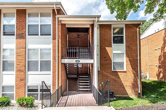 1st image of 1957 Greenpoint Dr APT 301