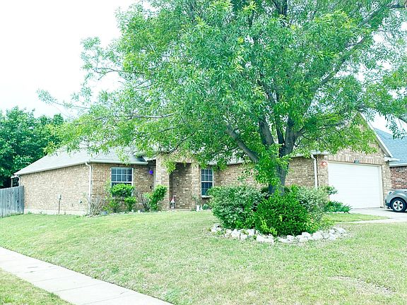 3rd image of 1940 Bradford Pear Dr
