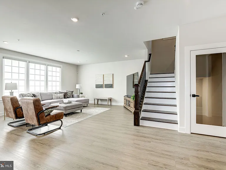 6547 Clubhouse Dr — Photo 22