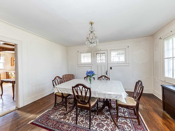 3rd image of 340 Lincoln Ave