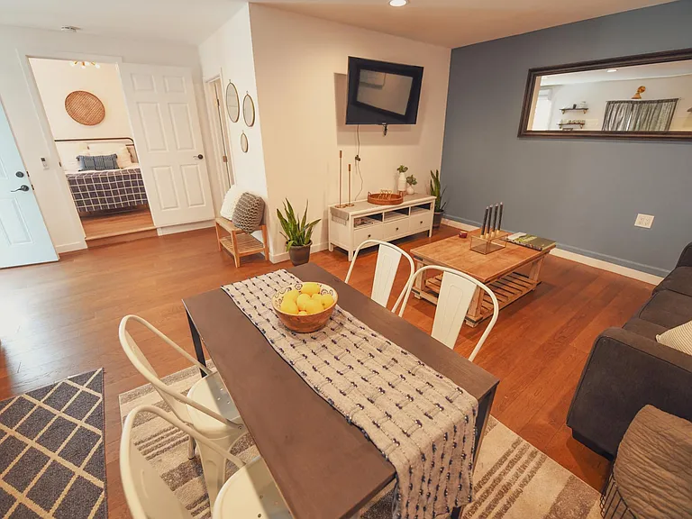 5534 Alcove Ave — Photo 6