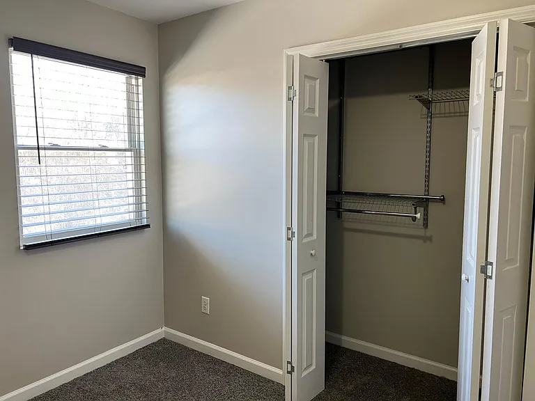 107 Chesapeake Ct — Photo 15