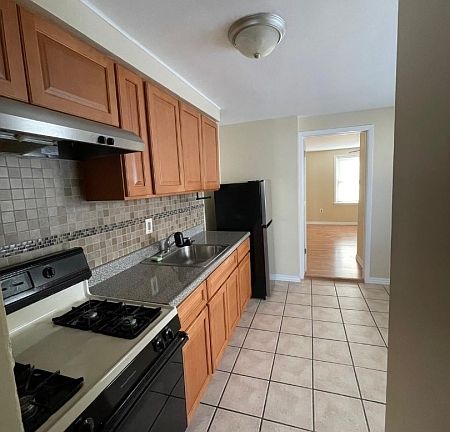 4th image of 46 New St #2R