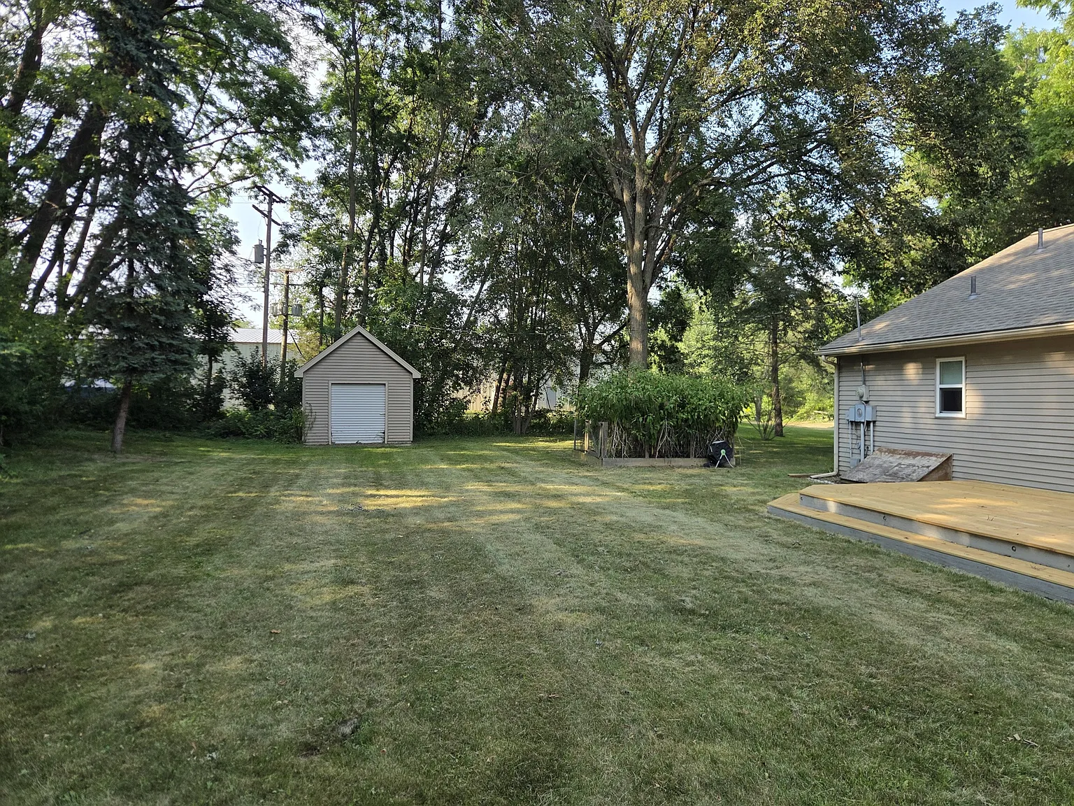 10898 Hall Rd — Photo 4