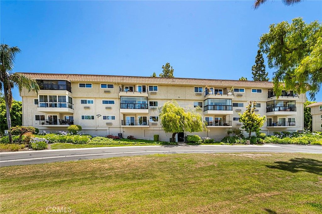 2385 Via Mariposa W UNIT 1F