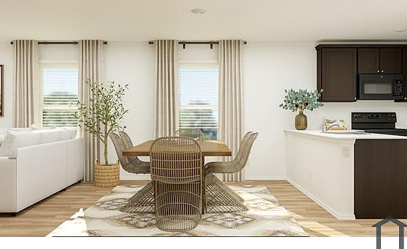 4th image of 1362 Eldridge Pond St #13