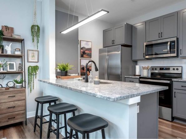 555 W 5th Ave #515-306