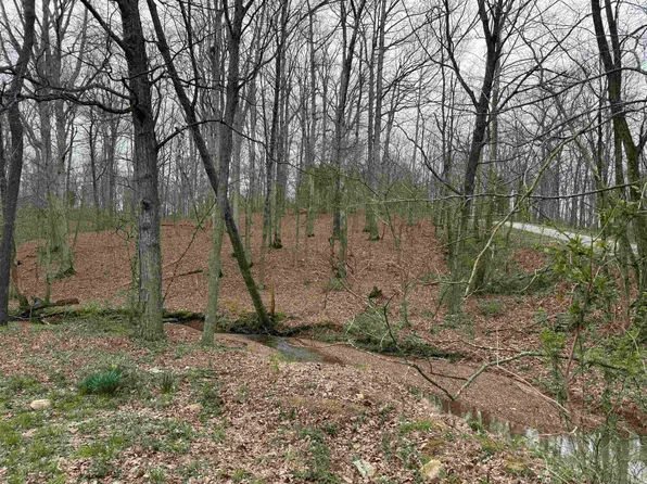 Oak Forrest Dr, Huntingburg, IN 47542