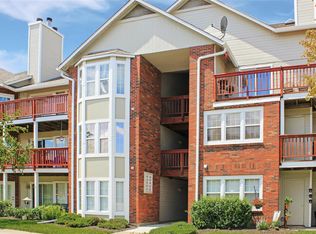 233 Shirley Ridge Dr, Saint Charles, MO 63304