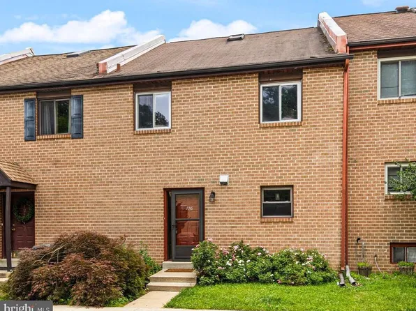 126 Eaton Dr, Wayne, PA 19087