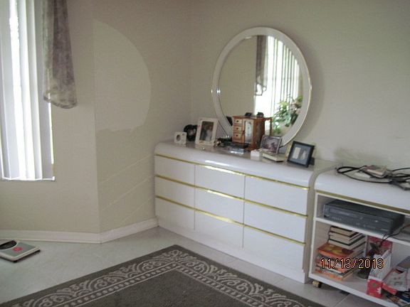 4th image of 1655 SW Harbour Isles Cir #22