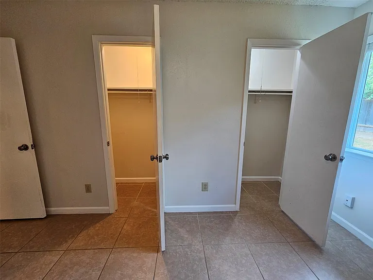 6800 Lunar Dr #B — Photo 19