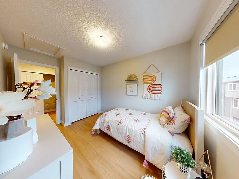 2035 Chalmers Way SW — Photo 13