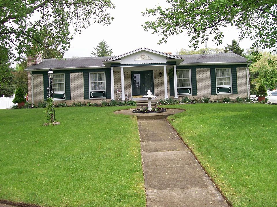 10 rooms 3B 2.5 bath 2 fireplaces