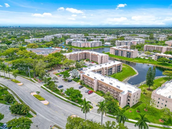 10130 Sunrise Lakes Blvd APT 210, Fort Lauderdale, FL 33322