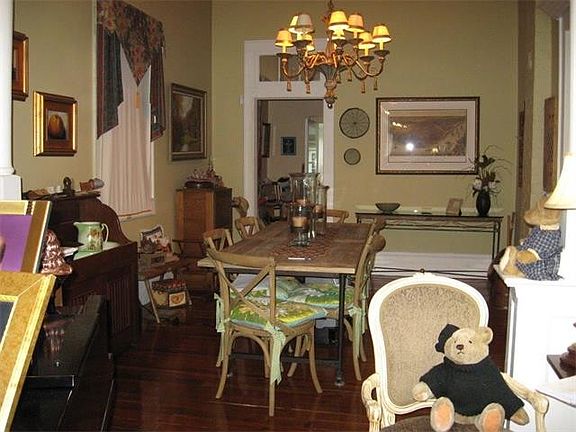 4th image of 518 Alix St
