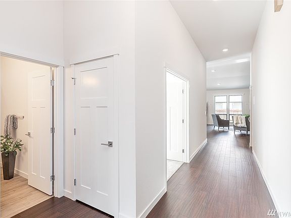 4th image of 6308 52nd Ave W