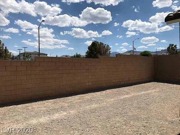 3rd image of 10487 Skye Paseo Ave
