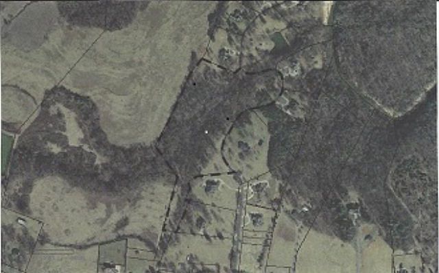 2nd image of 2921 Laura Rd