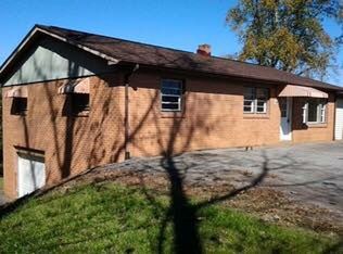 4211 Benfield Dr, Hudson, NC 28638