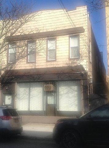 2nd image of 485 Grandview Ave