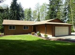 1220 Feather Ln, Oak Harbor, WA 98277