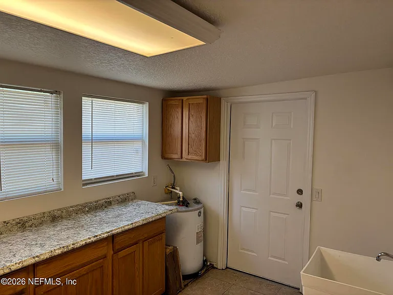 1824 Brookview Dr S — Photo 15