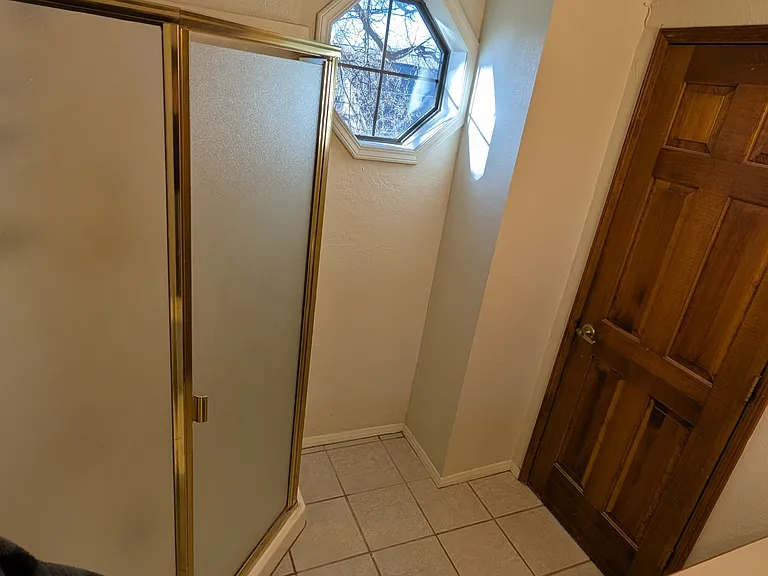 521 N Wc Riles St — Photo 14