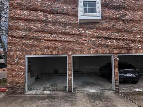 5th image of 400 Nagle St APT 209