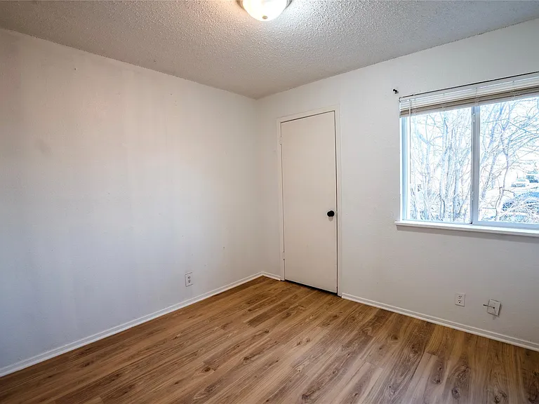 10209 Brownie Dr #D — Photo 6