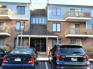 706 Peach St, Avenel, NJ 07001