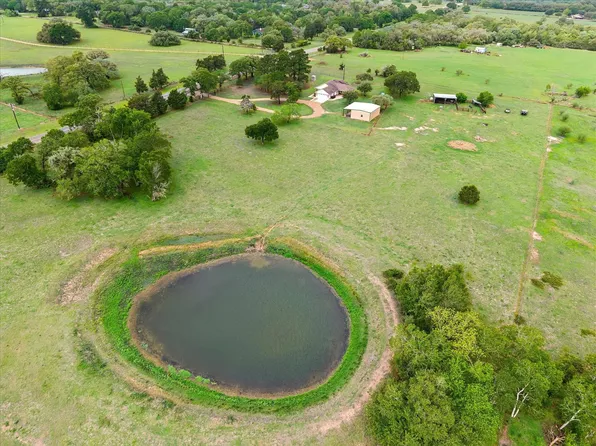 1791 Fm 2434, Weimar, TX 78962