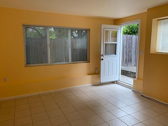 3rd image of 2271 Fleetwood Dr #2