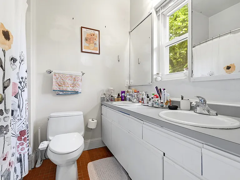 47 Rutland Sq #3 — Photo 10