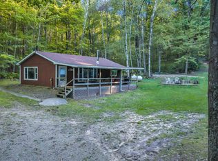 E559 Indian Valley Rd, Waupaca, WI 54981