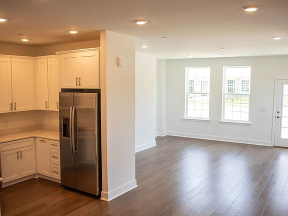 5th image of 180 Leona Stewart Ln