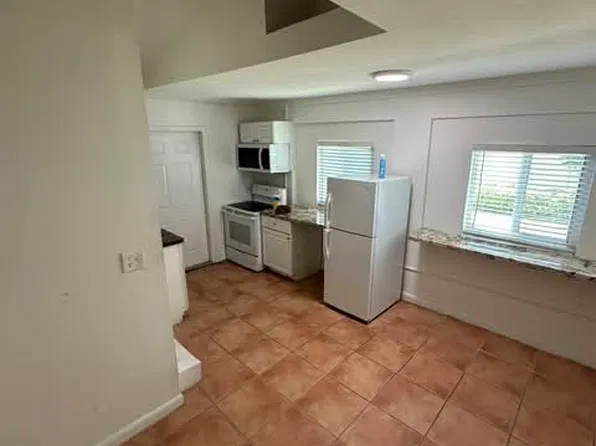 1930 NE 5th St #W, Deerfield Beach, FL 33441