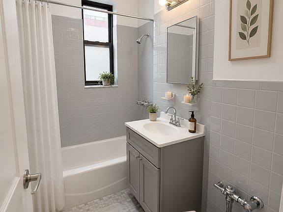 4th image of 28-04 33rd St #10