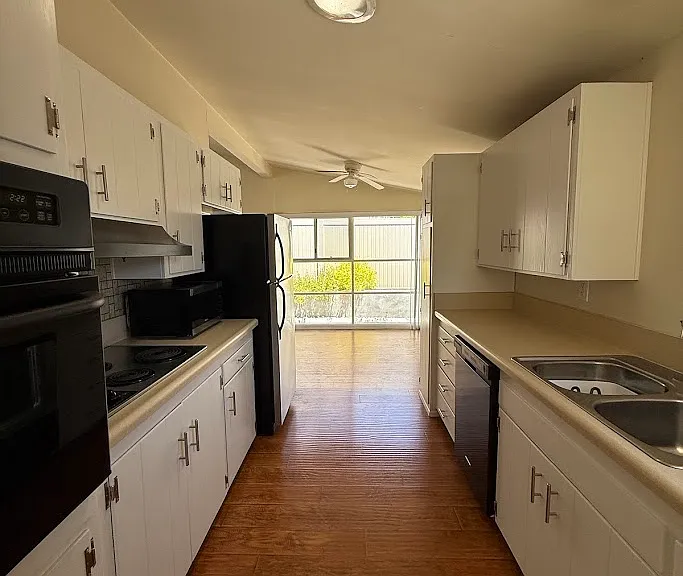 9158 Rebecca Ave — Photo 8
