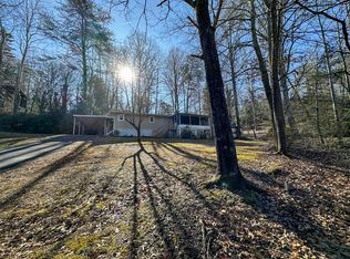 170 Fox Fire St, Franklin, NC 28734