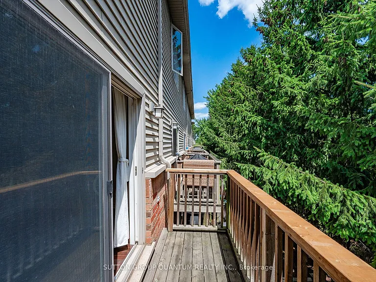 4304 Ingram Cmn — Photo 10