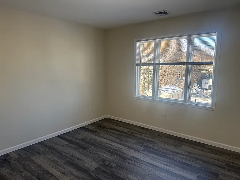 261 Wilson Ave #1 — Photo 12