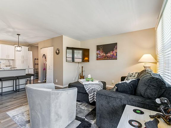 4th image of 2706 Combs Dr